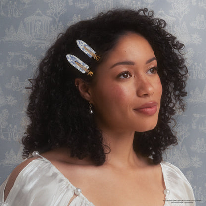 Bridgerton x KITSCH Creaseless Clips 4pc Toile in Bloom — Model 2